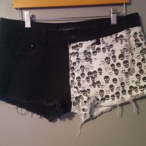 LOVEsick Skull shorts